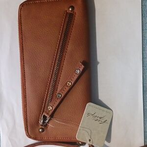 NWT- FREE PEOPLE- Tan Vegan Wristlet with Zipper